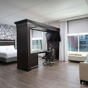 King Room Roll Shower Mobility Hearing Access or Non-Smoking